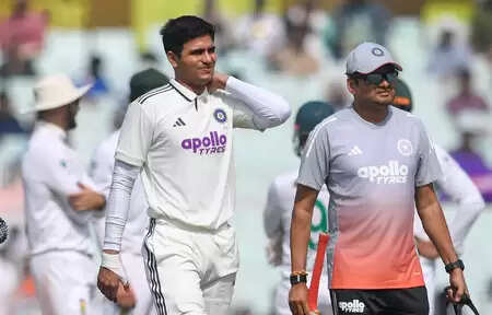 Shubman Gill hospitalized, doubt to play second innings in Kolkata Test