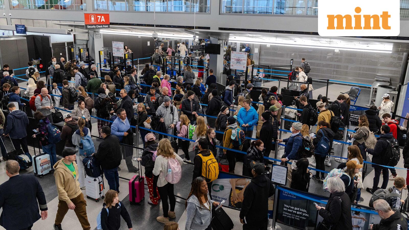 Thanksgiving travel disrupted: Winter storm hits Chicago O’Hare with record snow, hundreds of flights cancelled