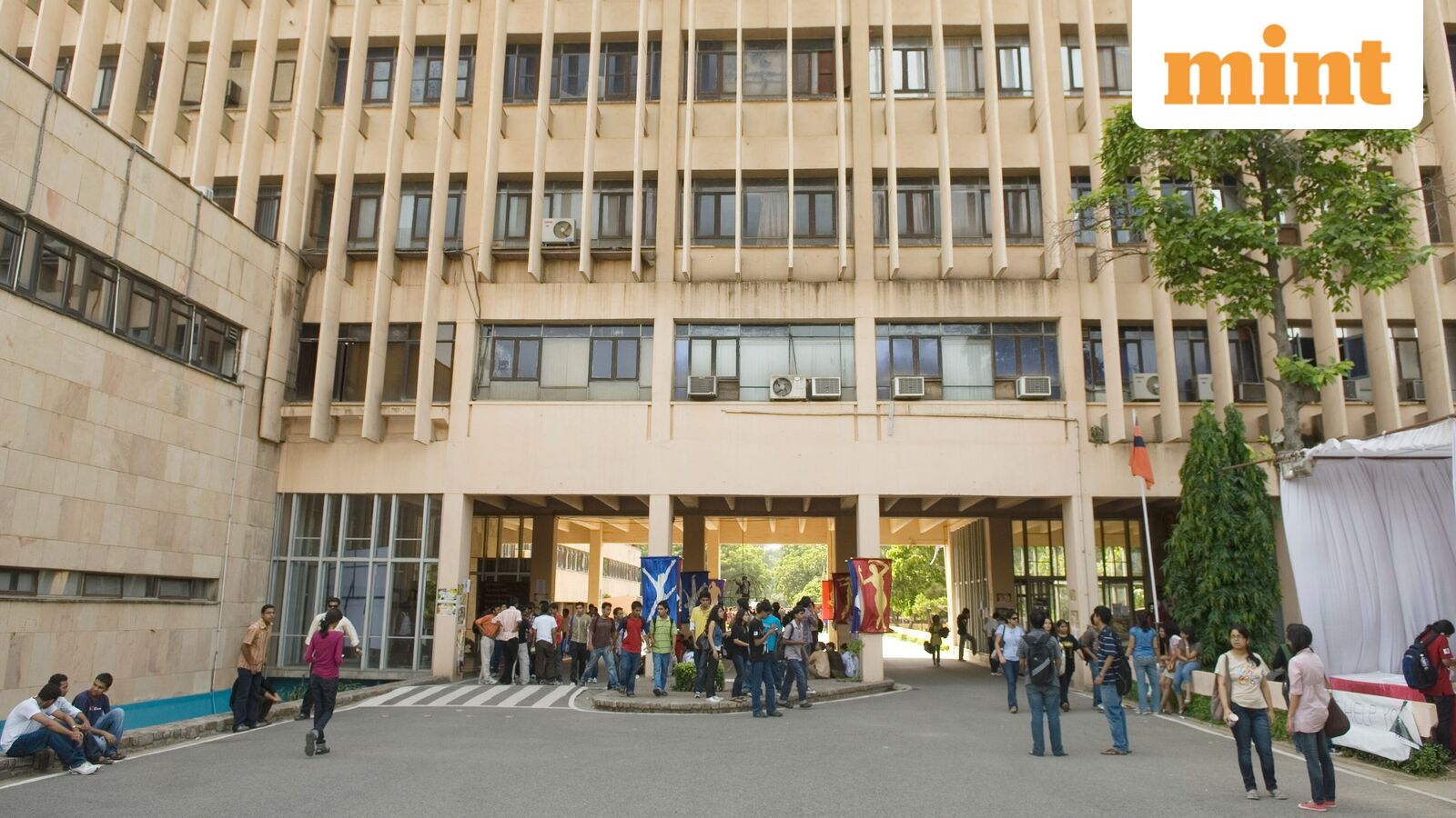 Top recruiters lure IIT grads with lucrative offers – but there’s a catch