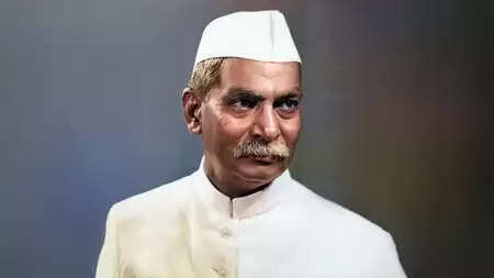 Dr. Rajendra Prasad: From being Gandhiji’s companion to becoming the first President of India, he upheld an example of simplicity and sacrifice.