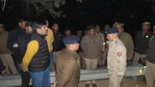 Aligarh wanted a criminal arrested after he shot a policeman