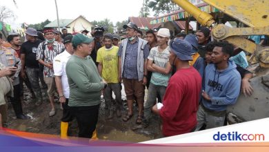 Deputy head of PKB visits Pidie Jaya Aceh, encourages the acceleration of temporary shelter