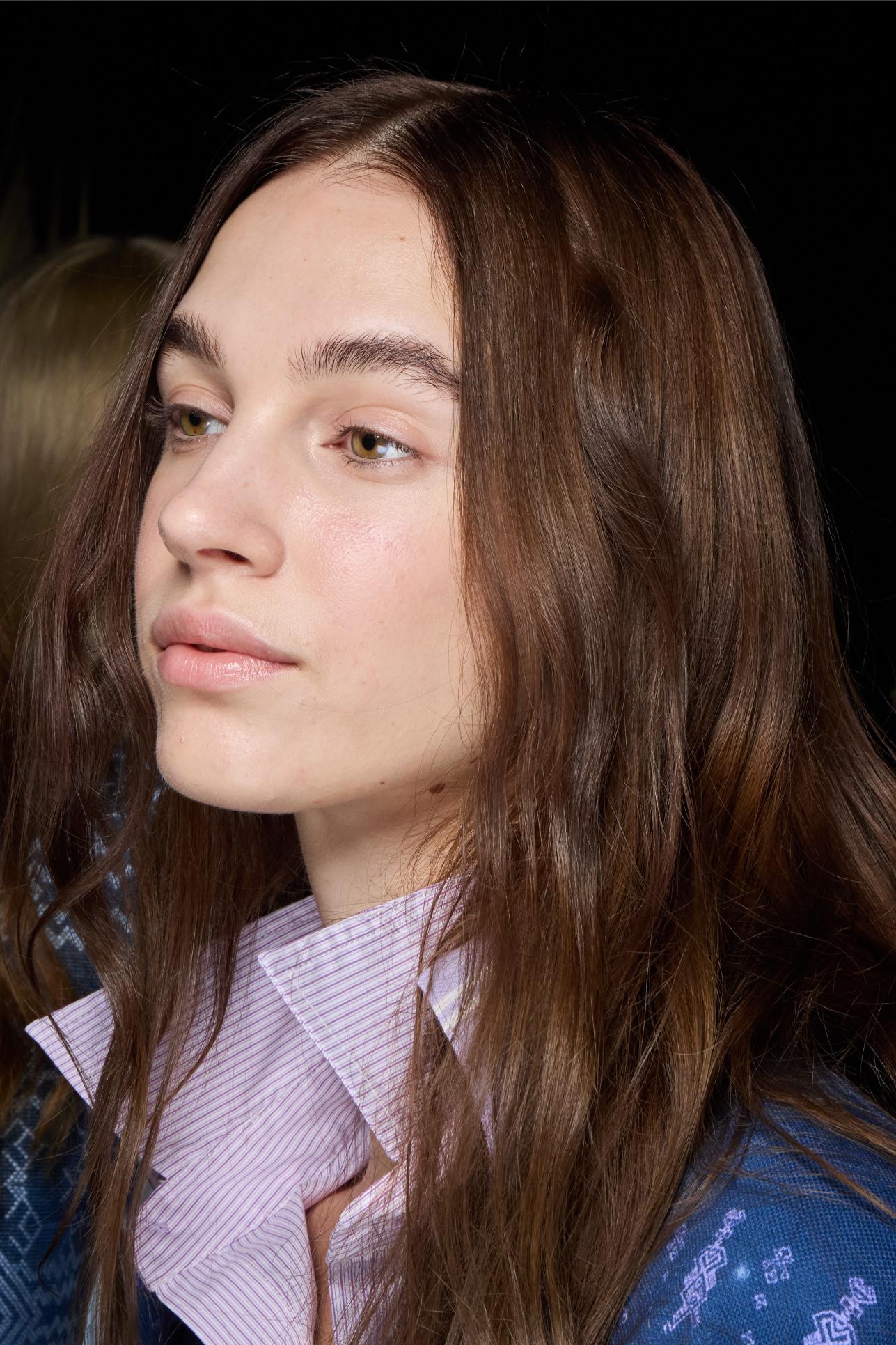 الدكتور طلال عبد الرحيم لـ”هي”: شعركِ يخبركِ بأمراض لم تُشخص بعد .. كيف ذلك!! #عناية