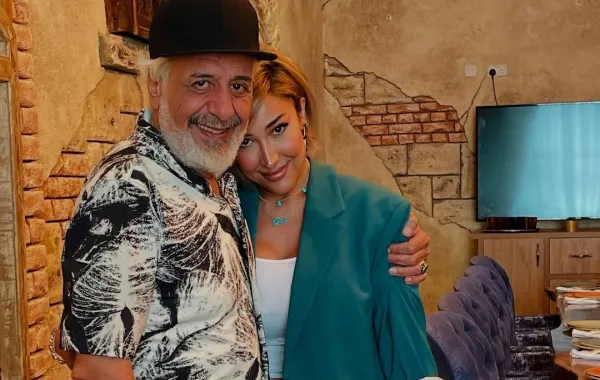 لحظة عاطفية تجمع نورا بوالدها أيمن زيدان في جلسة دافئة وصورة تكشف حجم الارتباط والمحبة بينهما…