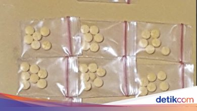 Police arrest 2 men selling hard drugs at Ciputat Tangsel Cosmetics Shop