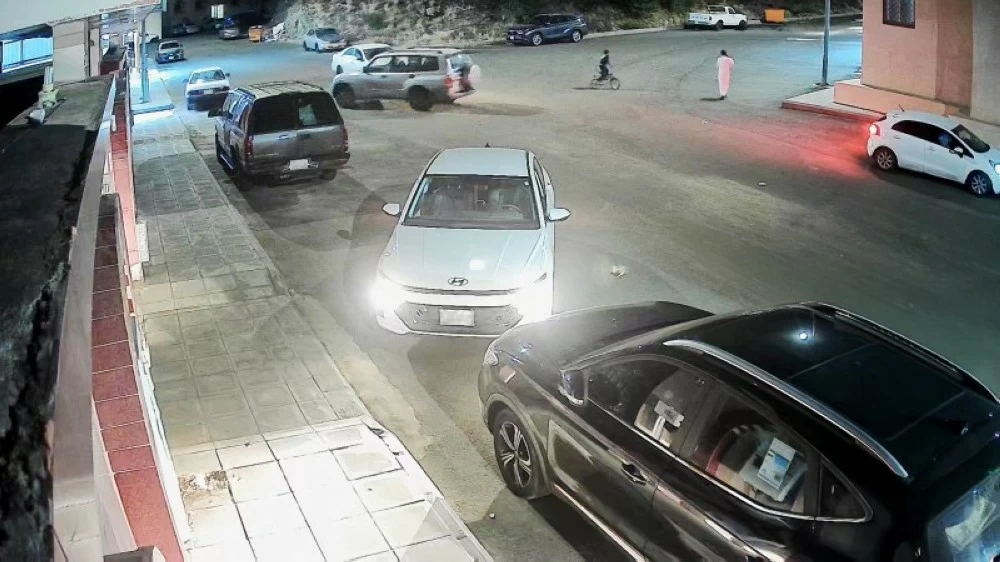 سحب السيارات على طريقة «الأفلام»! «المركزي» حدّد الضوابط.. «شركات» تهرب بمتعلقات «المتعثرين»….