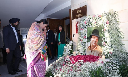 “Dharmendra was alive and the king of heart,” stars of film and political world remembered the late actor in the prayer meeting.