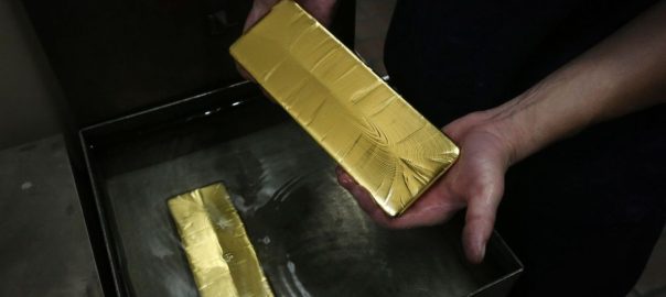 Gold stabilizes after three days of gains
