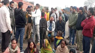 Ramgarh elephant violence, broke the door and entered the house, picked up the woman by the trunk, pulled her out, threw her and killed four, roadblock for seven hours – elephant attack in Ramgarh four killed